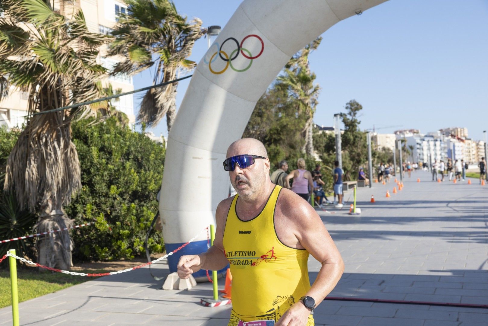 Así fue en imágenes una nueva edición de la carrera solidaria de AFA Torrevieja