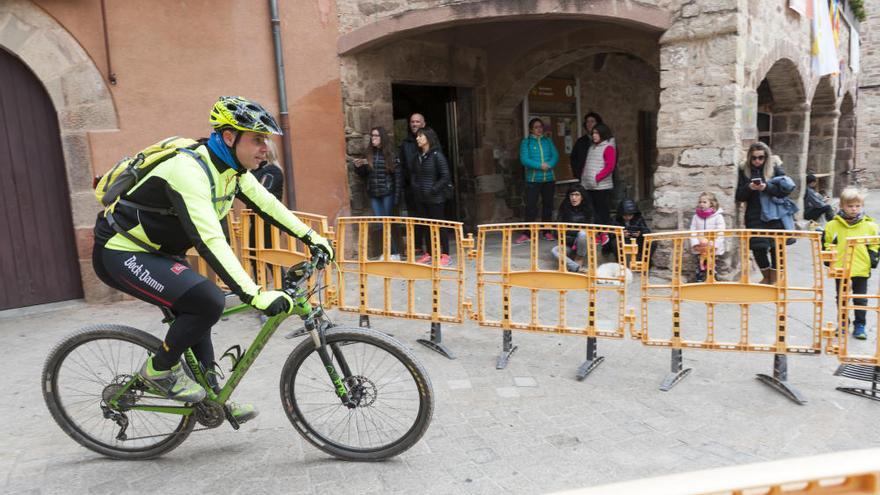 La marxa Berga-Santpedor torna a superar els mil participants