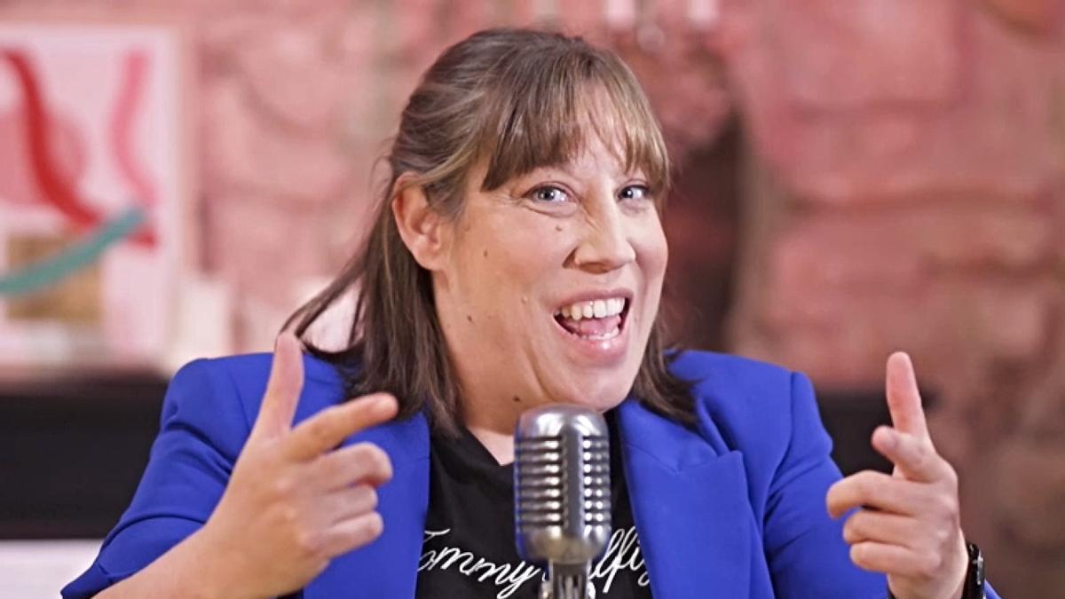 La monologuista Carol Tomàs abre la nueva edición del Circuit Cafè Teatre-Ociversitari de Ontinyent.