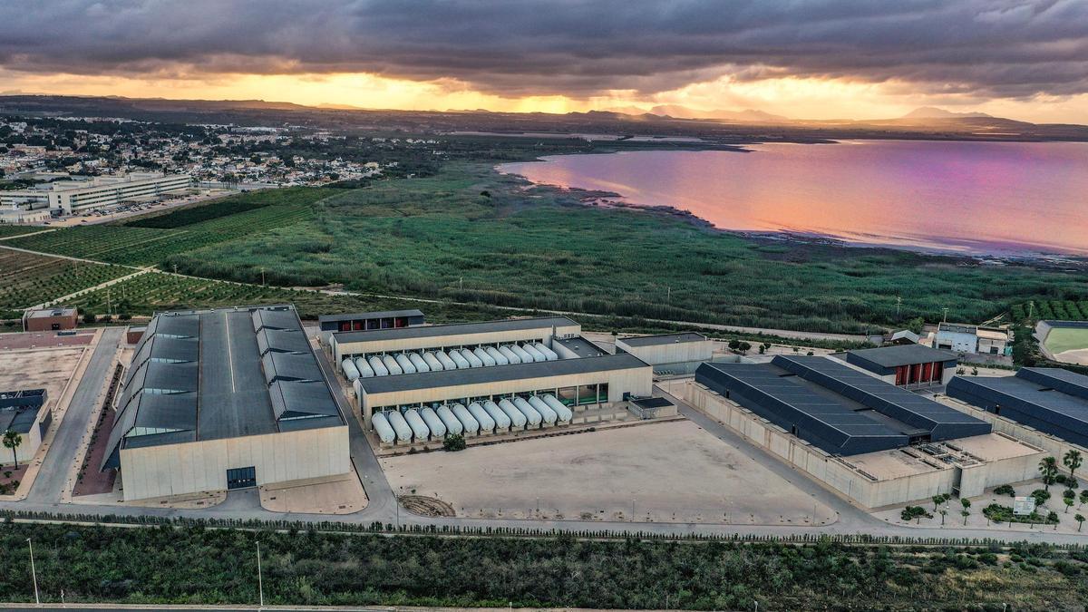 Vista aerea Planta Desaladora de Torrevieja, en un imagen de archivo