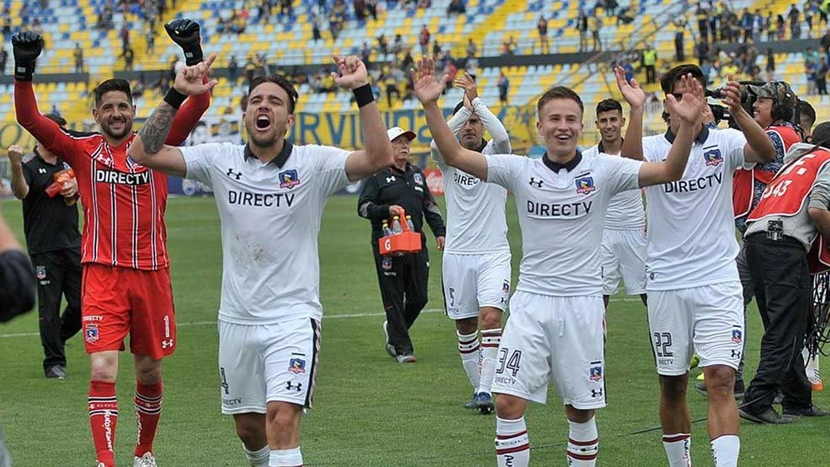 Los jugadores de Colo Colo celebran su victoria