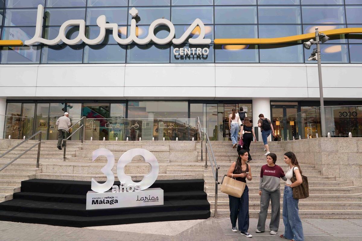 El centro comercial Larios celebra su 30 aniversario.