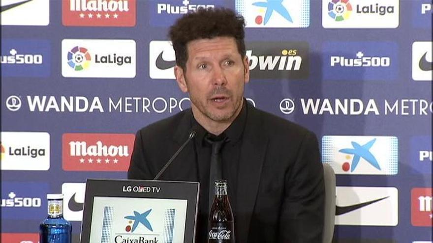 Simeone: &quot;Nos van a tener que matar a uno para que piten penalti&quot;