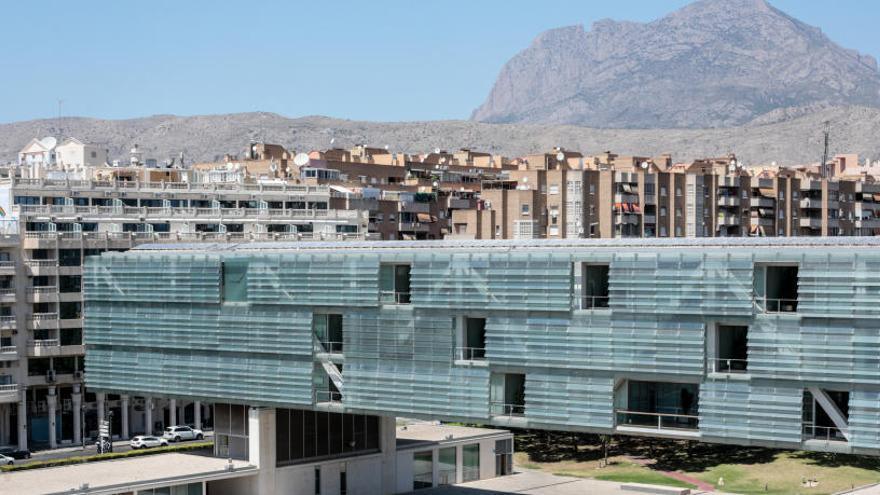 Fachada del Ayuntamiento de Benidorm