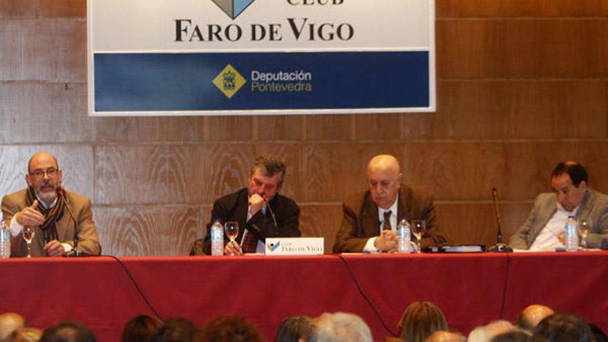 De esquerda a dereita,  Miguel Anxo Seixas, Manuel Bragado,  Méndez Ferrín e Xosé Luis Axeitos.  // José Lores