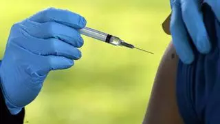 Europa recomienda vacunas monovalentes del covid adaptadas a la variante dominante XBB para este invierno