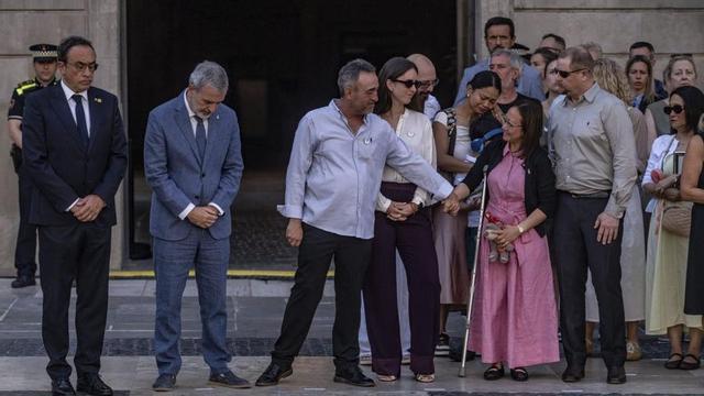Les víctimes del 17A urgeixen a localitzar els no indemnitzats | C