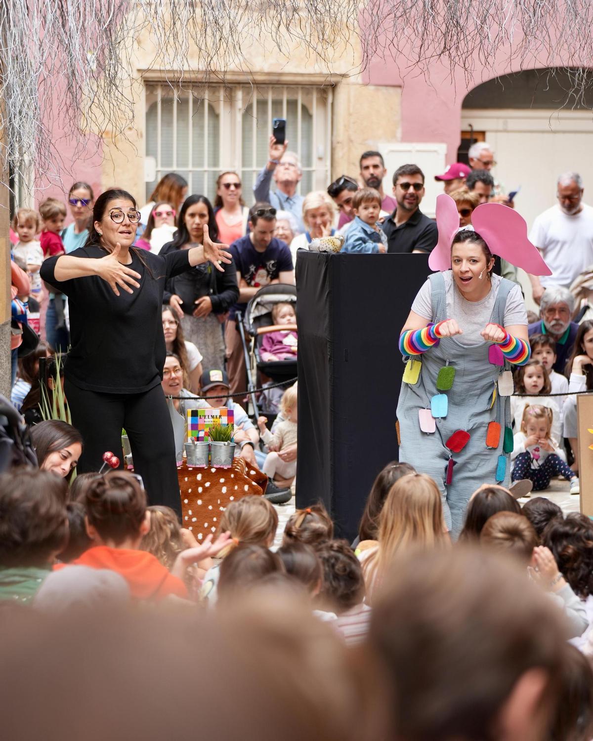 Un espectacle dins l'edició anterior del Flors i Violes de Palafrugell.