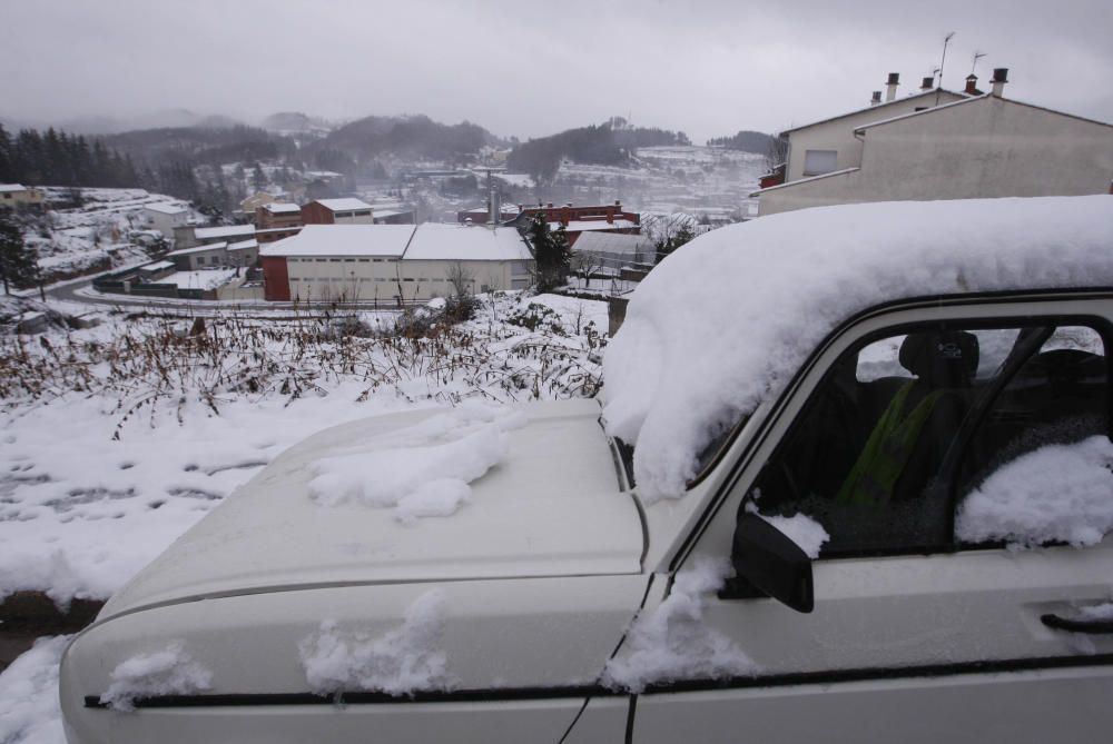 Imatges de la nevada a Sant Hilari Sacalm