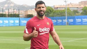 Agüero ya entrena como azulgrana