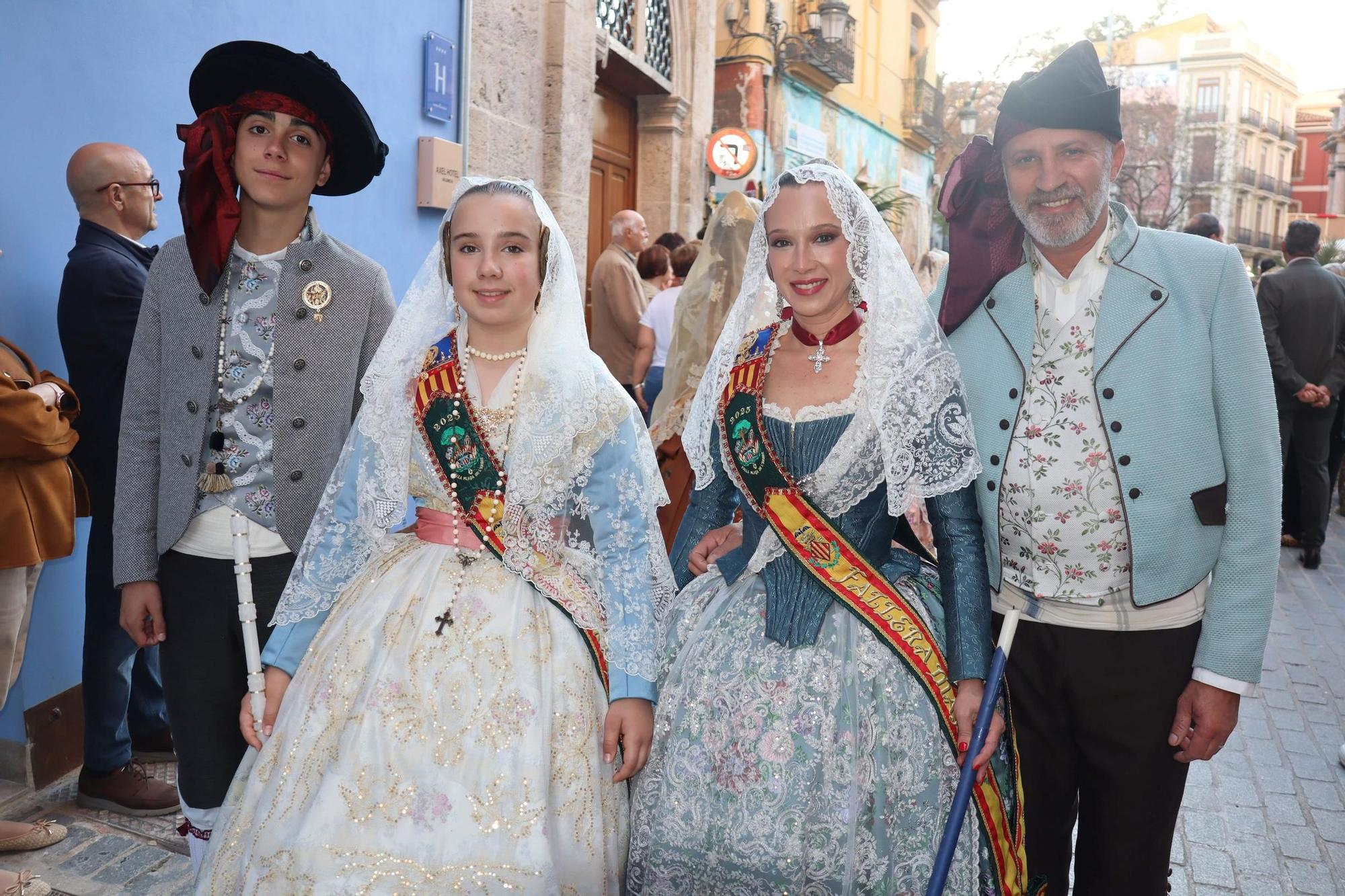 Séquito fallero para el Sant Vicent del Carmen