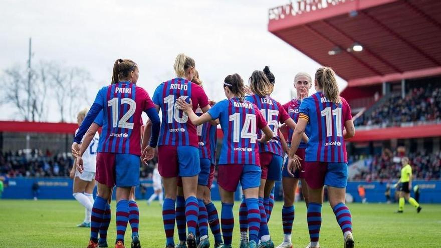 Les jugadores del Barça femení celebren un gol al Johan