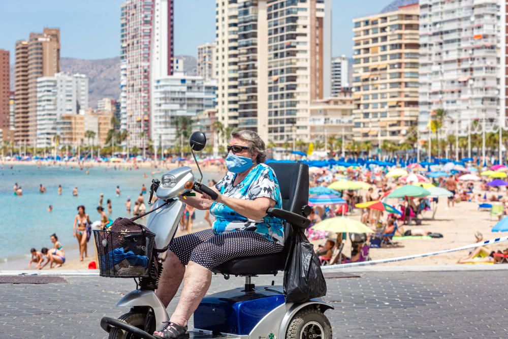 Este es el aspecto que presentan hoy las playas de Benidorm