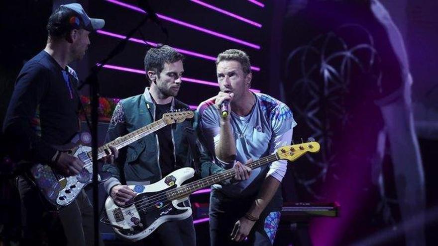 Coldplay no hará gira para promocionar su álbum por el impacto medioambiental