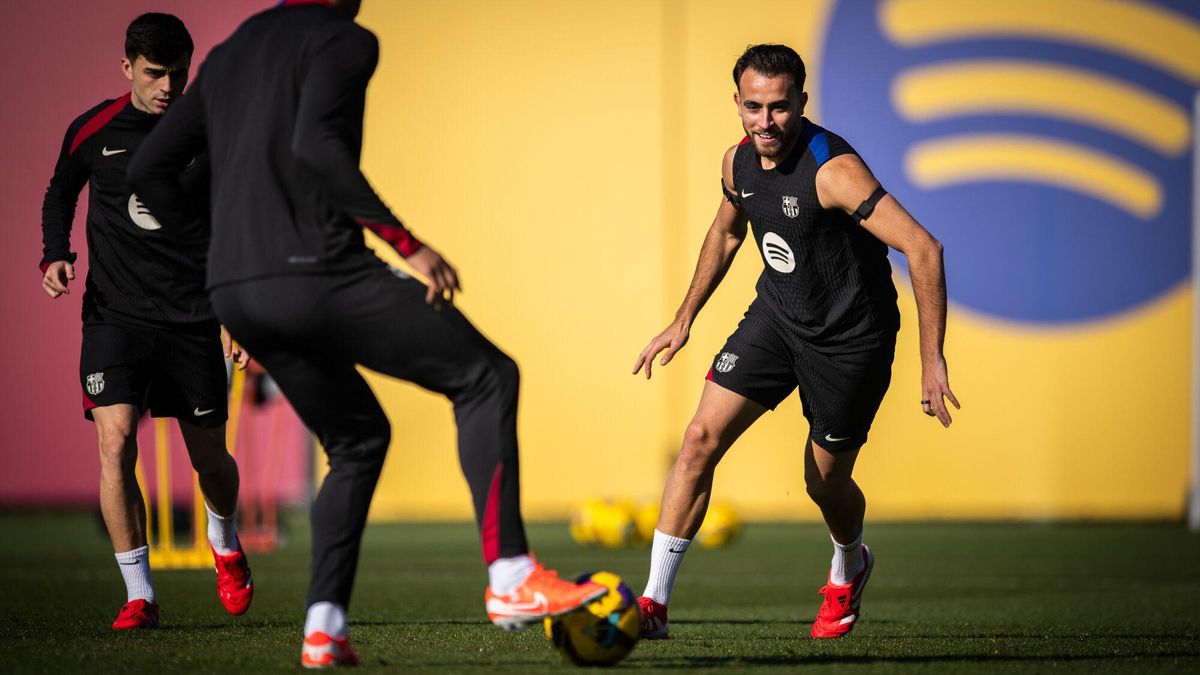 لاعبو برشلونة، بما فيهم داني أولمو وإيريك جارسيا، يبدؤون تدريباتهم في مركز الأداء العالي سانت كوجات استعدادًا للموسم الجديد