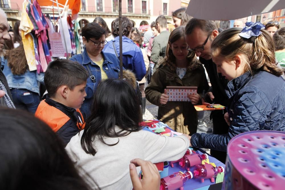 Mercadillo organizado por centros educativos