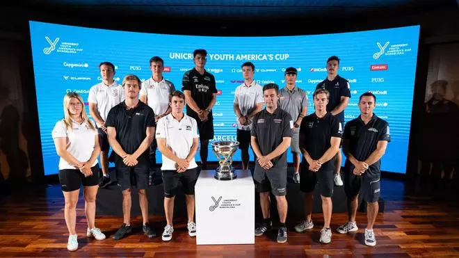 Los 12 equipos de  jóvenes de la Copa América izan velas