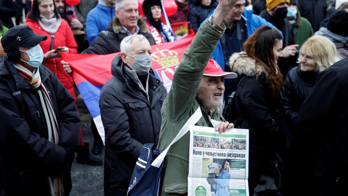 Manifestaciones en Serbia apoyando al tenista Novak Djokovic.