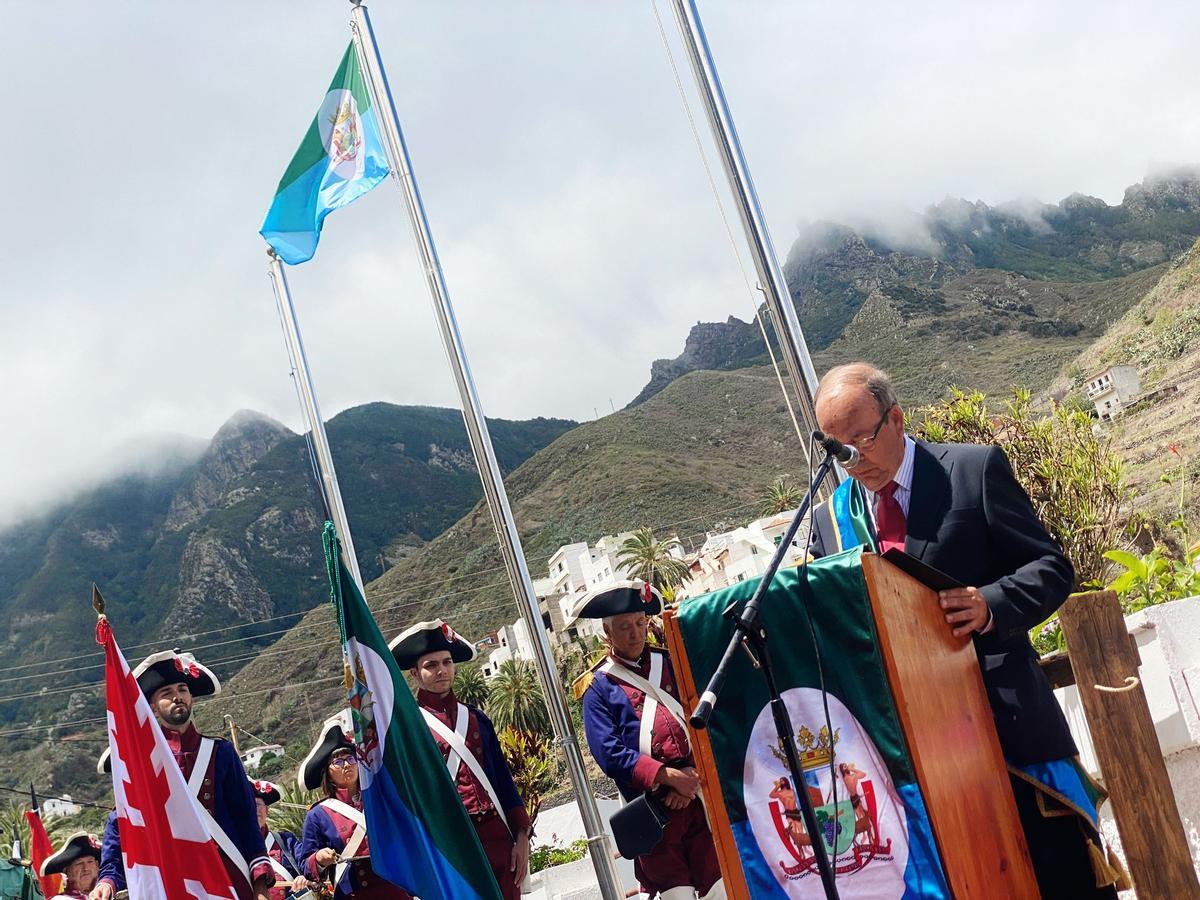 El 'alcalde honorario' de Taganana Manolo Rodríguez, durante su intervención.