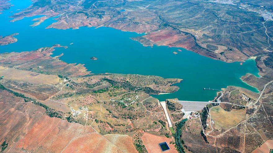 Vista aérea del embalse del Giribaile, en Jaén.