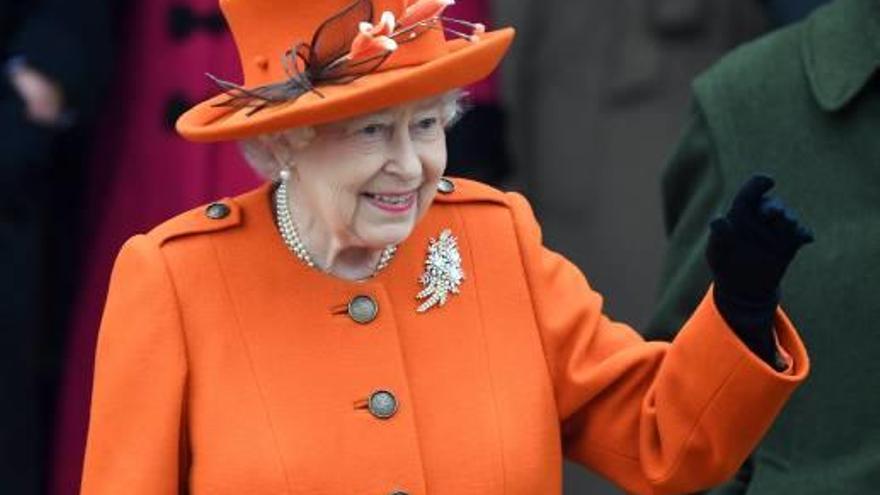La reina Isabel II lleva más de medio siglo al frente de la corona inglesa.