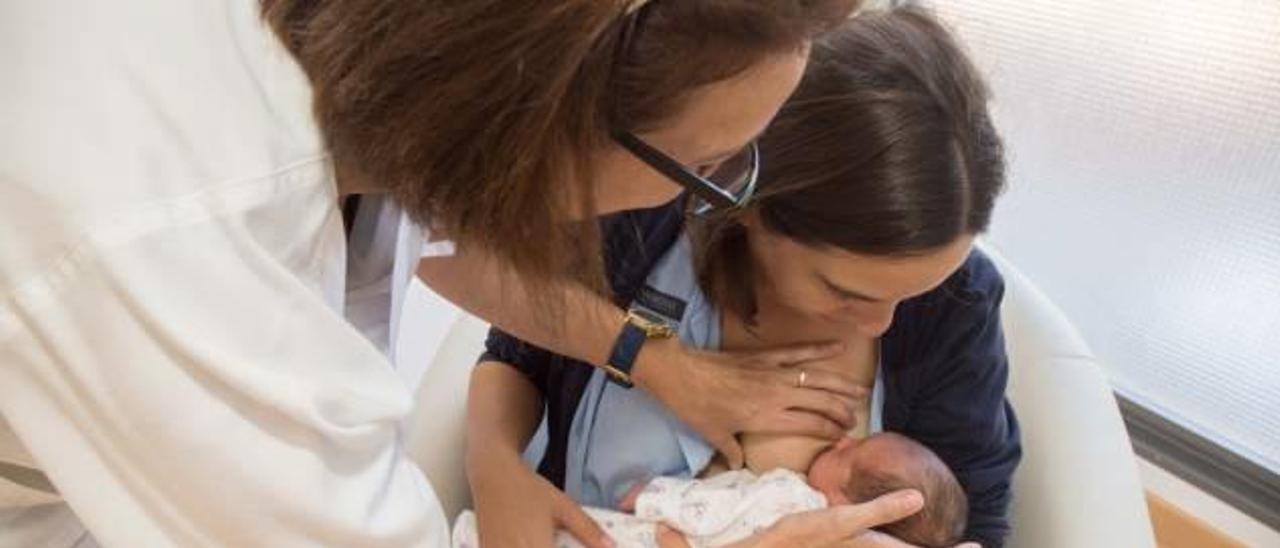 El Hospital de  Sant Joan abre  la primera sala de lactancia materna  de  la provincia