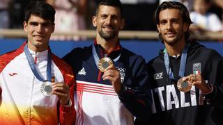 Djokovic culmina la obra de su vida y deja a Alcaraz sin el oro
