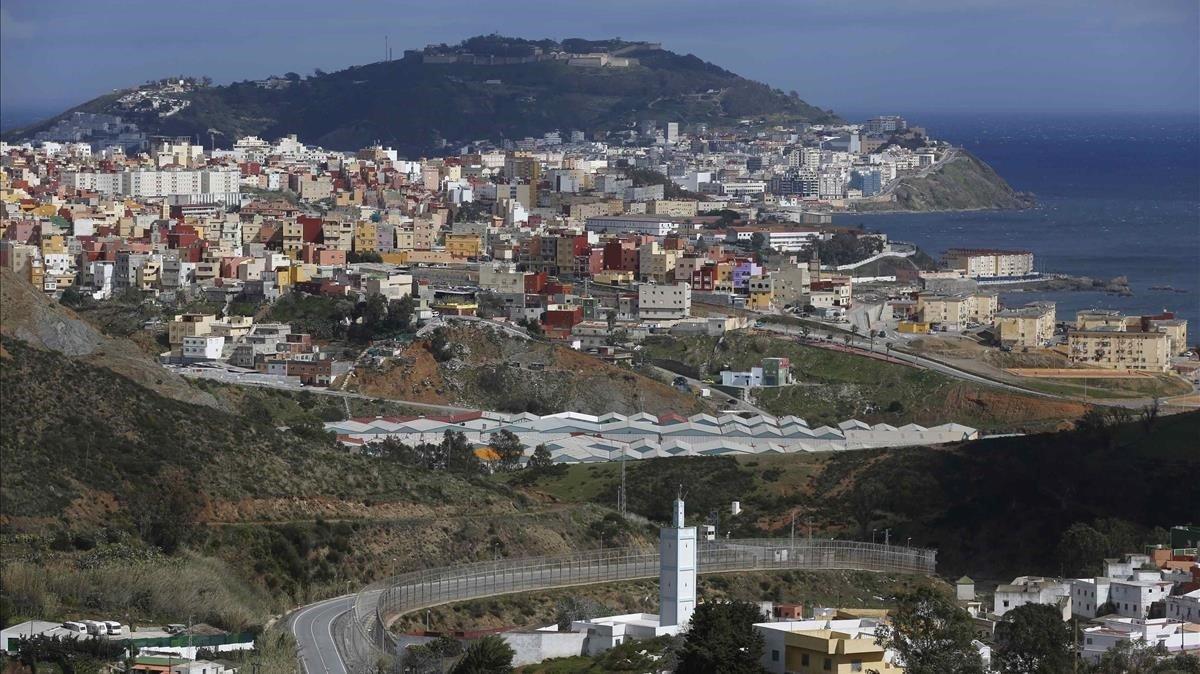 rjulve25304287 the border fence which separates morocco and spain s north a181019114152 rjulve25304287 the border fence which separates morocco and spain s north a181019114152
