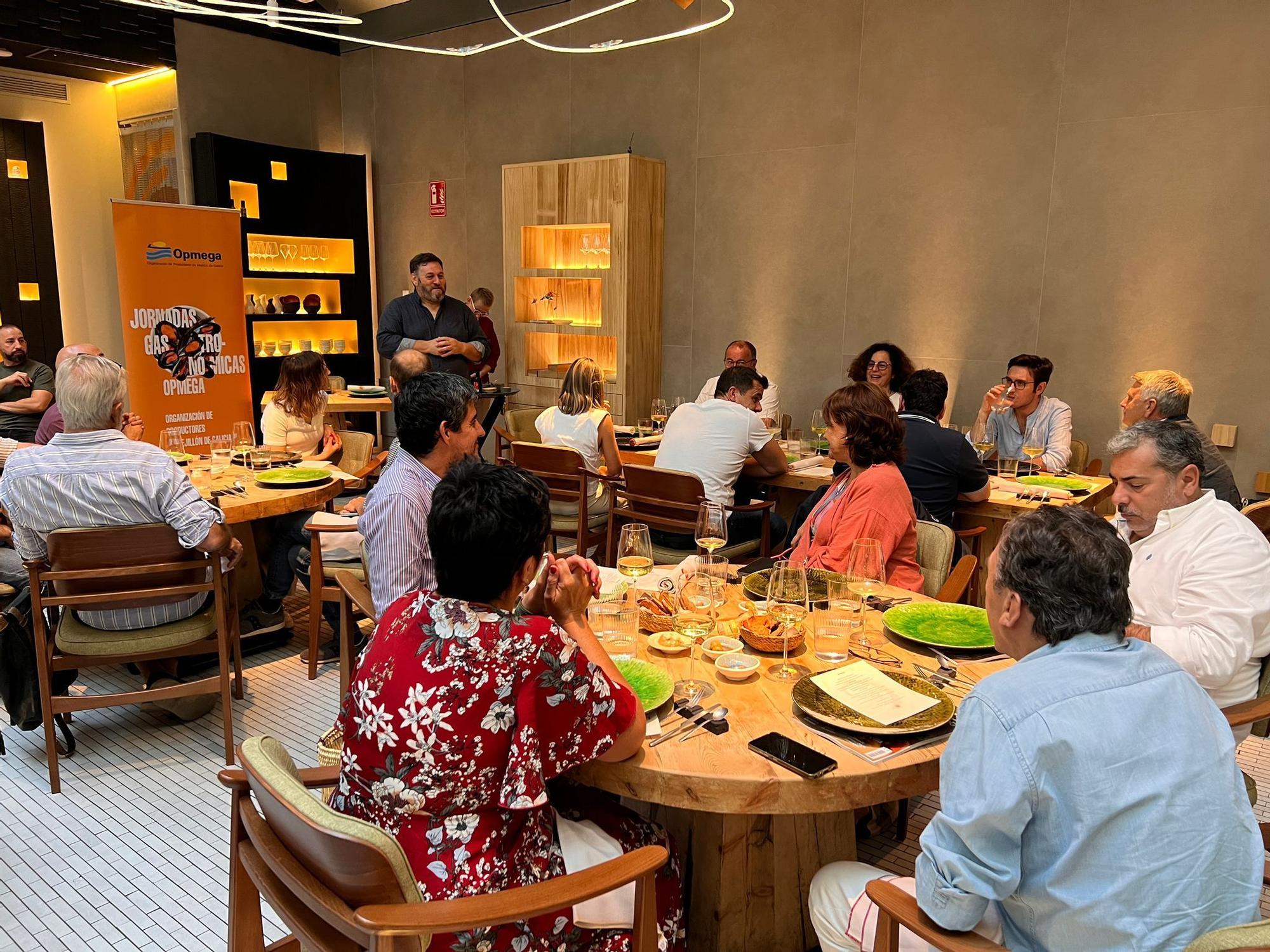 Así se promociona el mejillón de Opmega en Madrid.