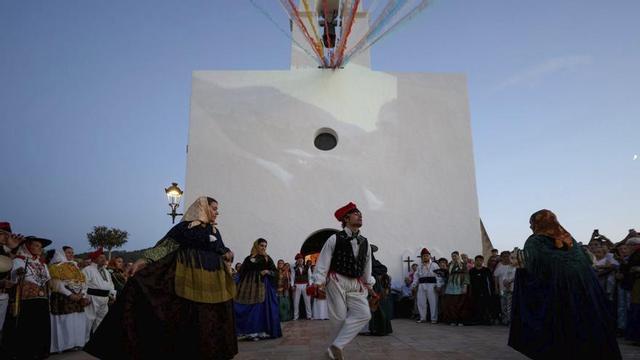 ‘Ball pagès’ en el día grande de las fiestas de Sant Agustí del año pasado. | TONI ESCOBAR