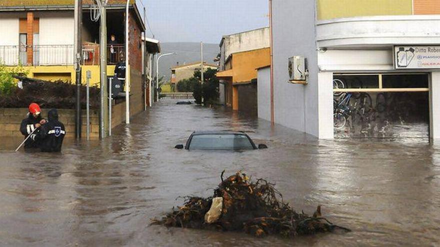 Al menos 14 muertos tras el paso de un ciclón en la isla de Cerdeña