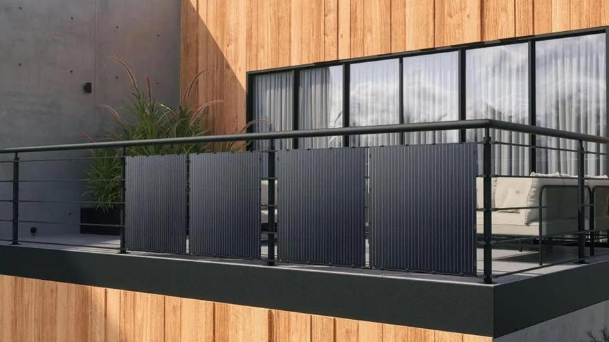 Paneles solares para poner en el balcón que ahorran hasta el 40% del recibo de luz