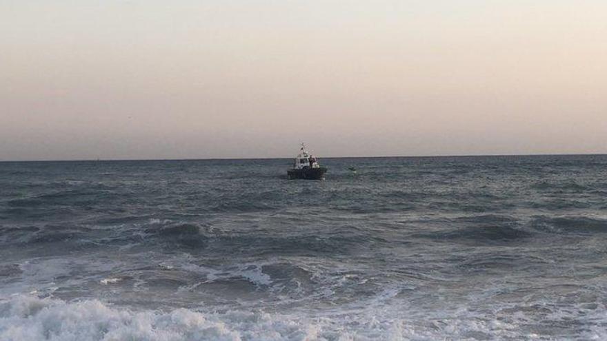 Rescatan a un niño de diez años en la playa de Can Pere Antoni