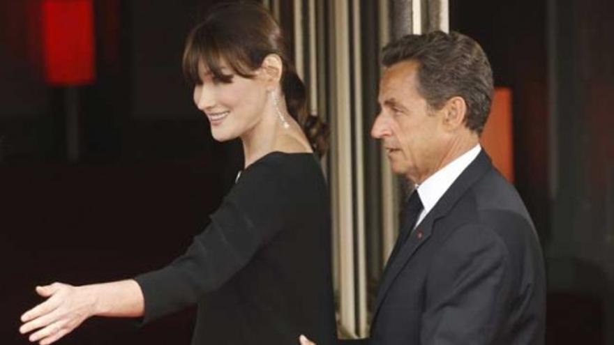 Sarkozy y Bruni, papás de una niña