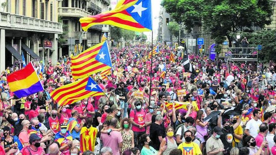 Manifestació a Barcelona durant la Diada de l’any passat | JORDI COTRINA