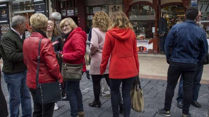 Varios representantes sindicales en Oviedo.