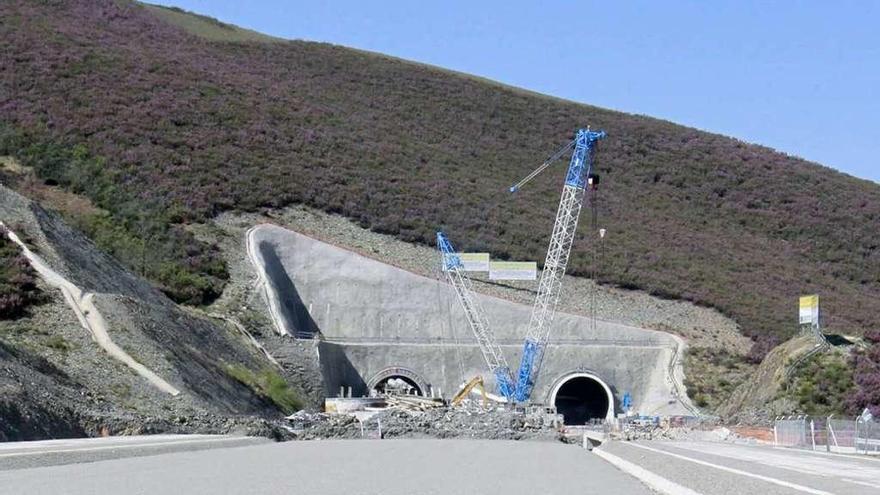 Obras del AVE en A Canda. // Jesús Regal