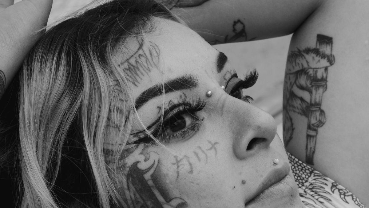 Tatuajes y salud ocular: el inesperado riesgo que podría afectar a tu visión.