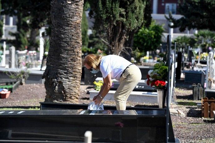 31 de octubre en el cementerio de San Lázaro