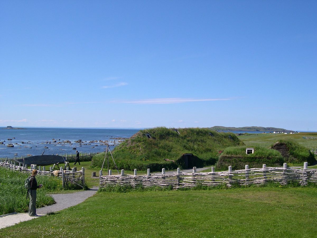 Recreación del yacimiento de L'anse aux Meadows, el primer lugar al que llegaron los vikingos