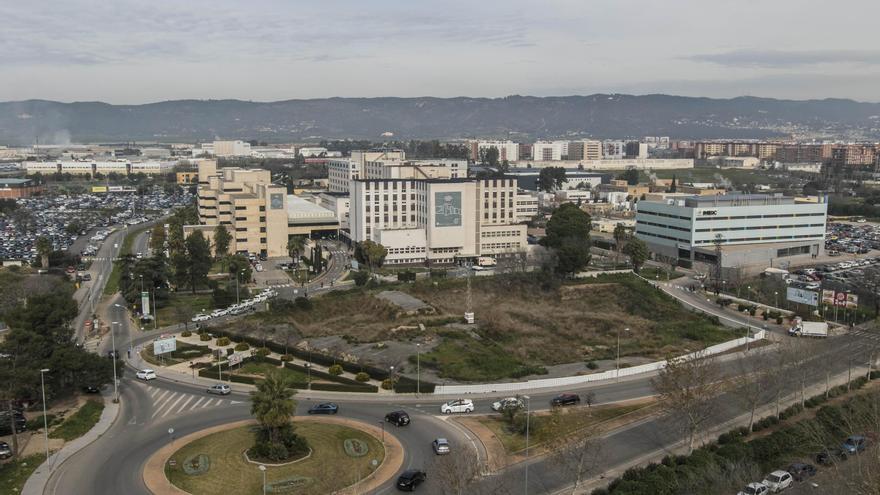 CCOO denuncia la &quot;falta de profesionales&quot; para cubrir las vacaciones en el hospital Reina Sofía