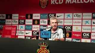 Aguirre rebaja la euforia: "El objetivo del Real Mallorca es seguir en Primera División un año más"