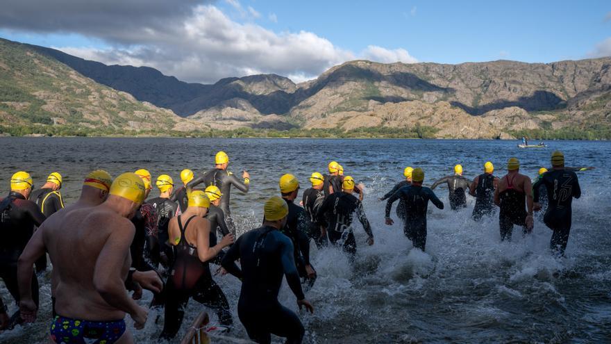 GALERÍA | El Lago de Sanabria vive uno de sus días &quot;grandes&quot; con la Travesía a Nado