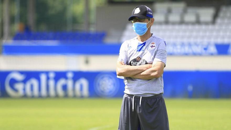 Fernando Vázquez durante un entrenamiento.