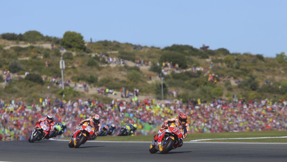 Gran ambiente en el GP de Cheste