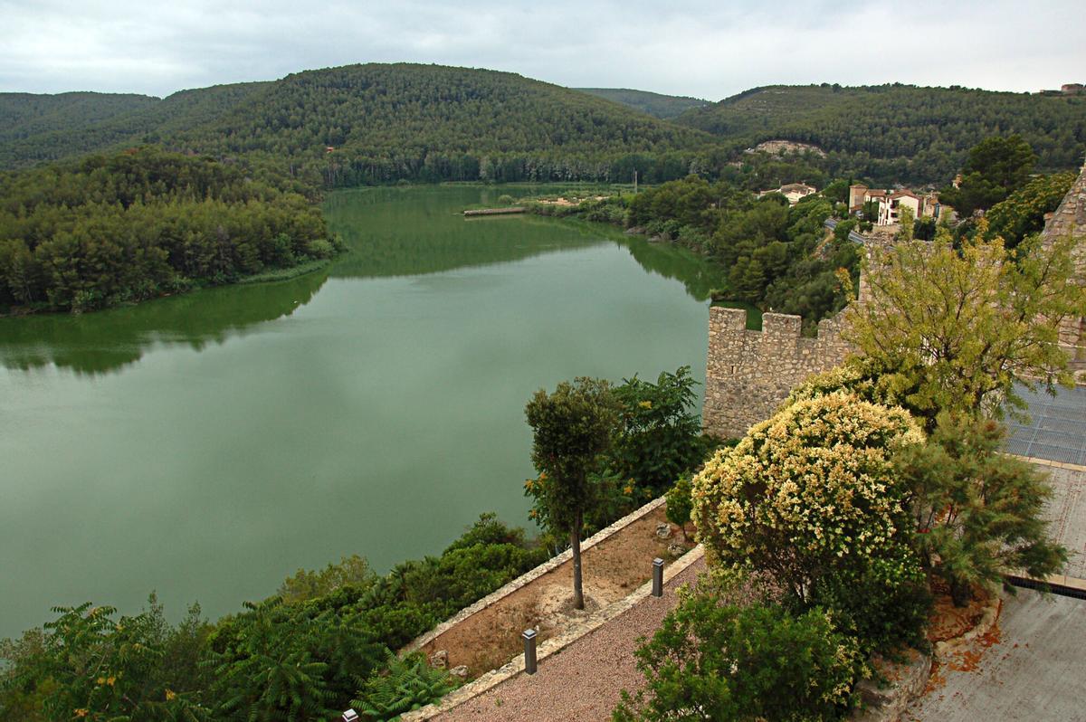 EL DIA POR DELANTE RUTAS A PIE PANTA DE FOIX LA RUTA 6 EN LA IMAGEN PANTA DE FOIX. PANTANOS EMBALSES , PANTANO DE FOIX _ PUBLICADA VERANO 21/08/2009 P 20 _ GENERAL, PLANO