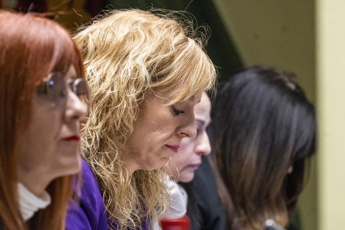 La alcaldesa de Maracena, Berta Linares, en el pleno municipal.