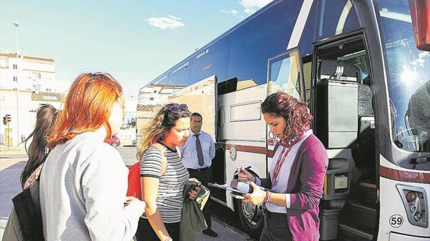 El tramo de Castellón a València recupera los trenes tras las obras del Corredor