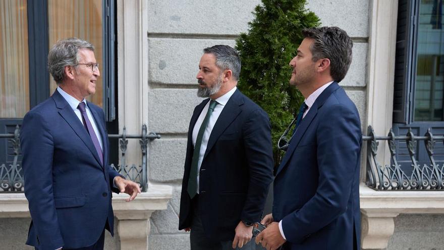 Feijóo habló con Abascal tras las elecciones de Castilla y León: 