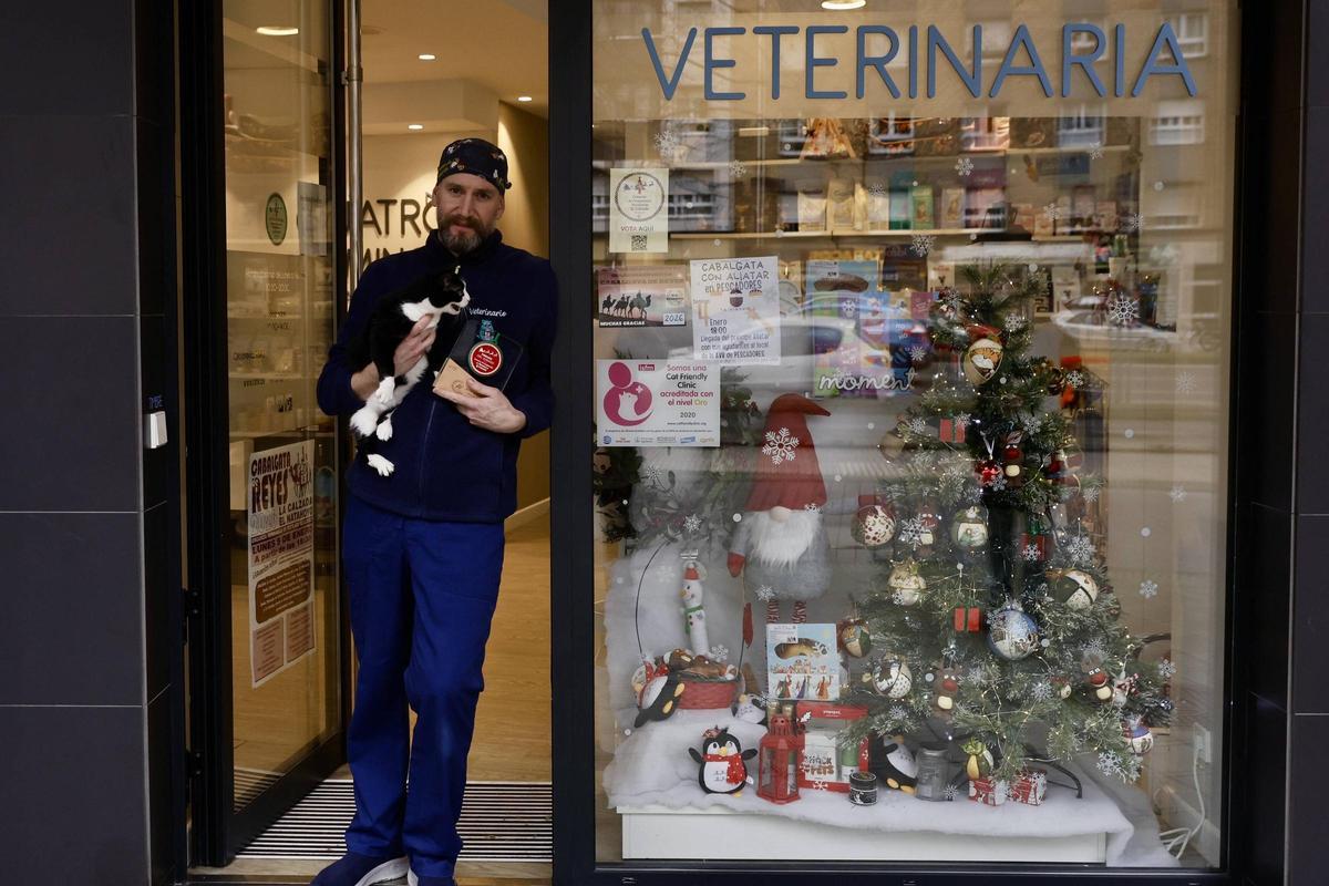 La entrega de premios del concurso de escaparates navideños de La Calzada, en imágenes